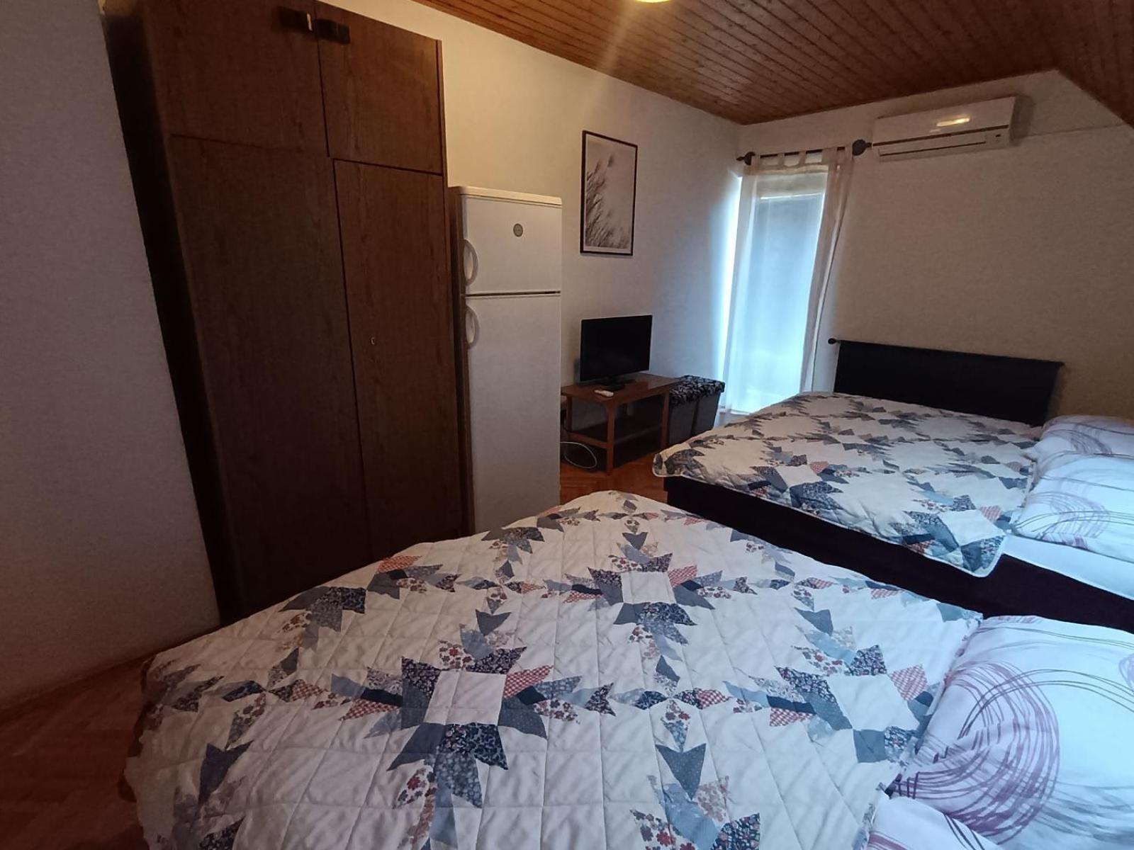 Szuzanna Fenyves Panzio Bed & Breakfast Siofok Dış mekan fotoğraf
