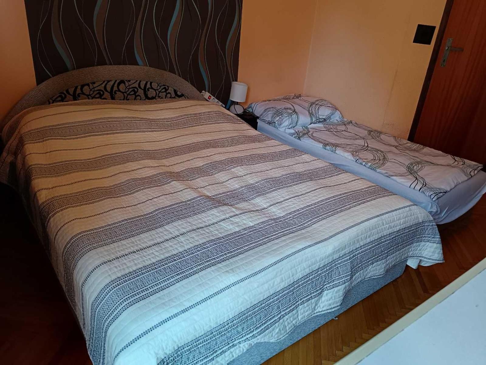 Szuzanna Fenyves Panzio Bed & Breakfast Siofok Dış mekan fotoğraf